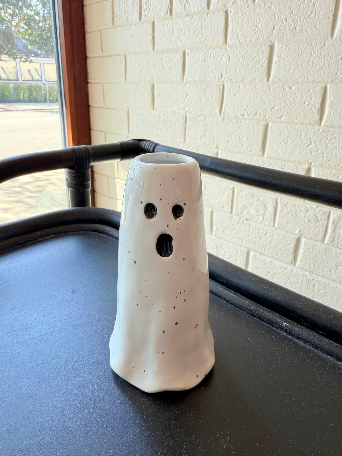 Medium Ghost Vase