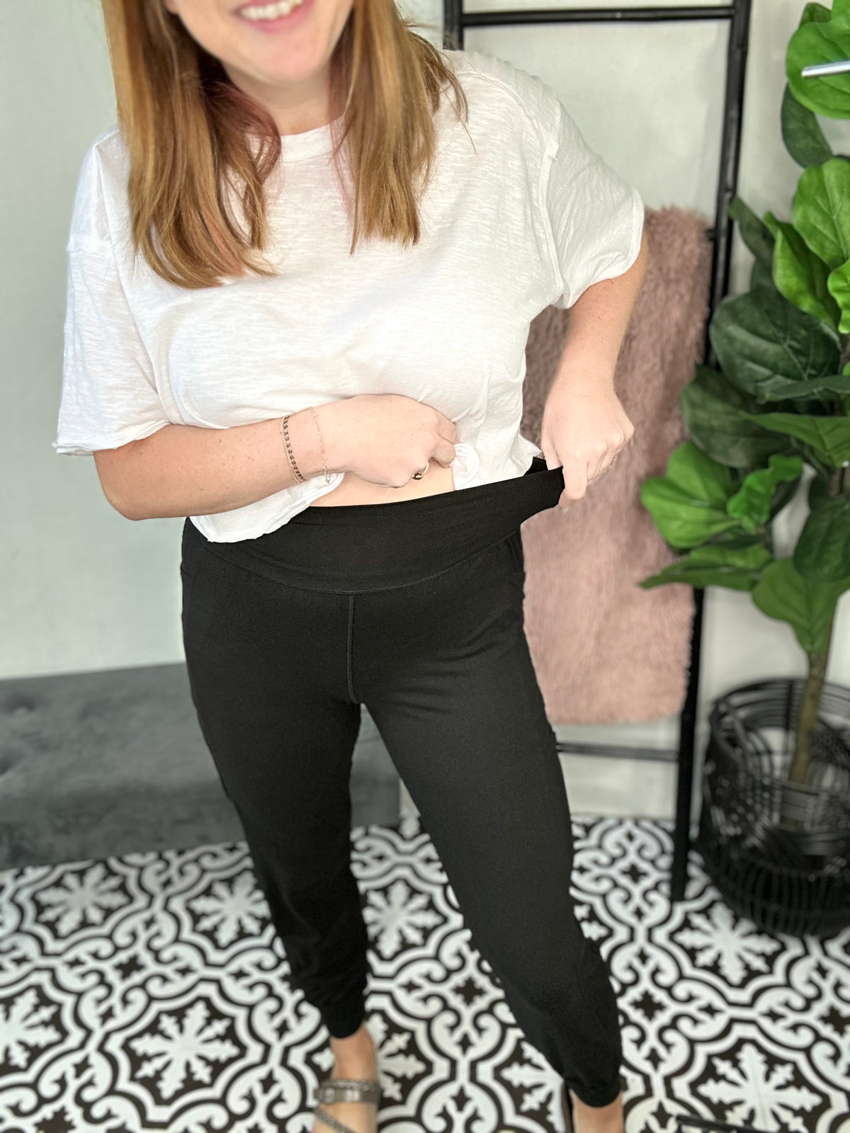 Side Pocket Butter Soft Joggers- Black