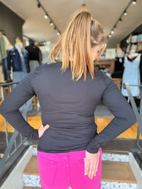 Classic V-Neck Long Sleeve - Black