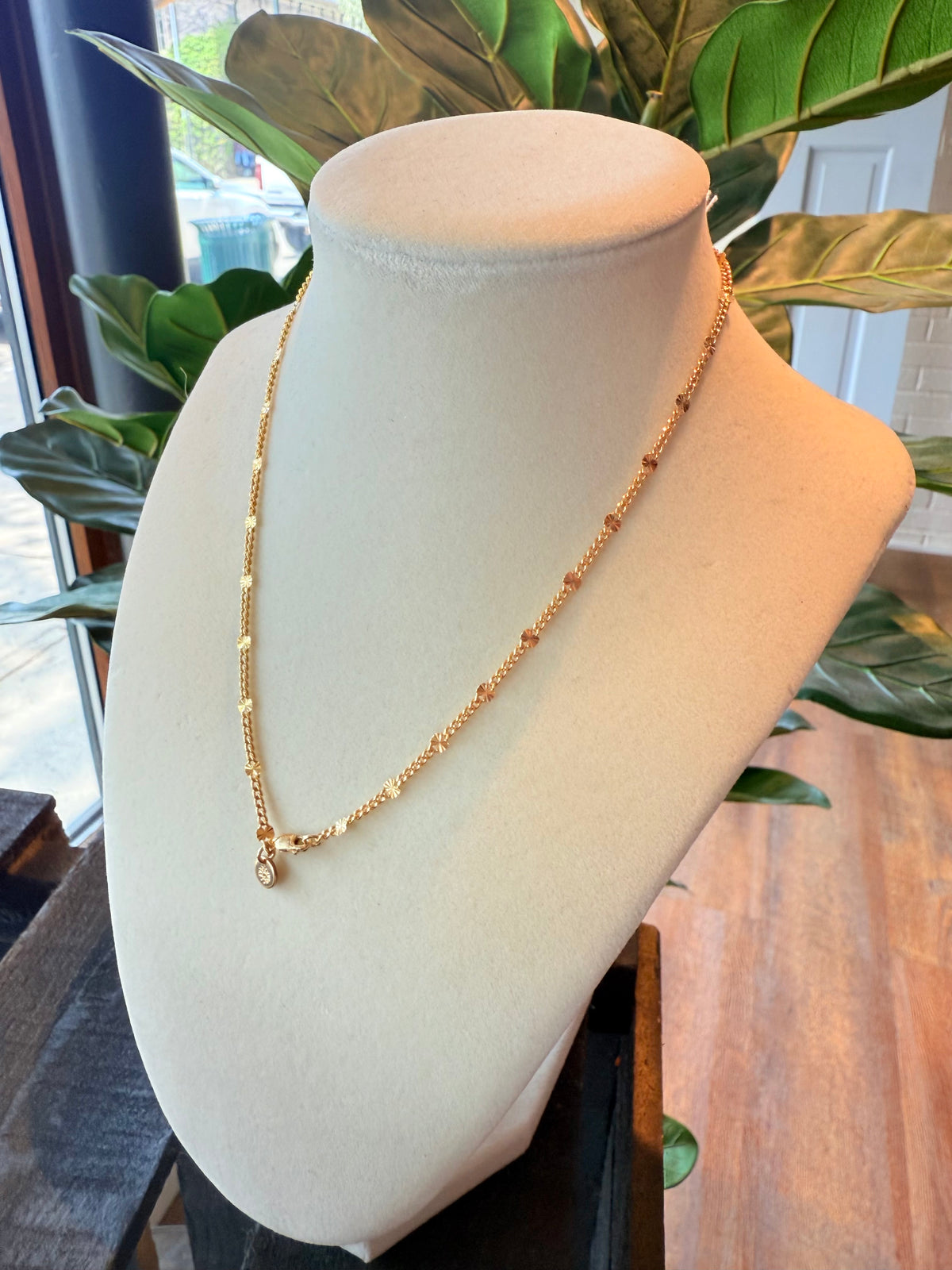 Sonny Sonburst Necklace 18inch