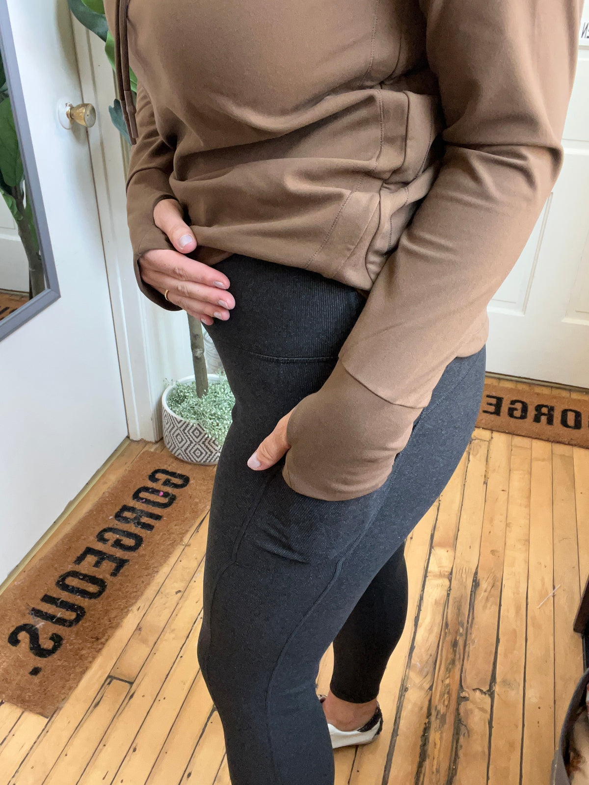 Deep Charcoal Pocket Leggings
