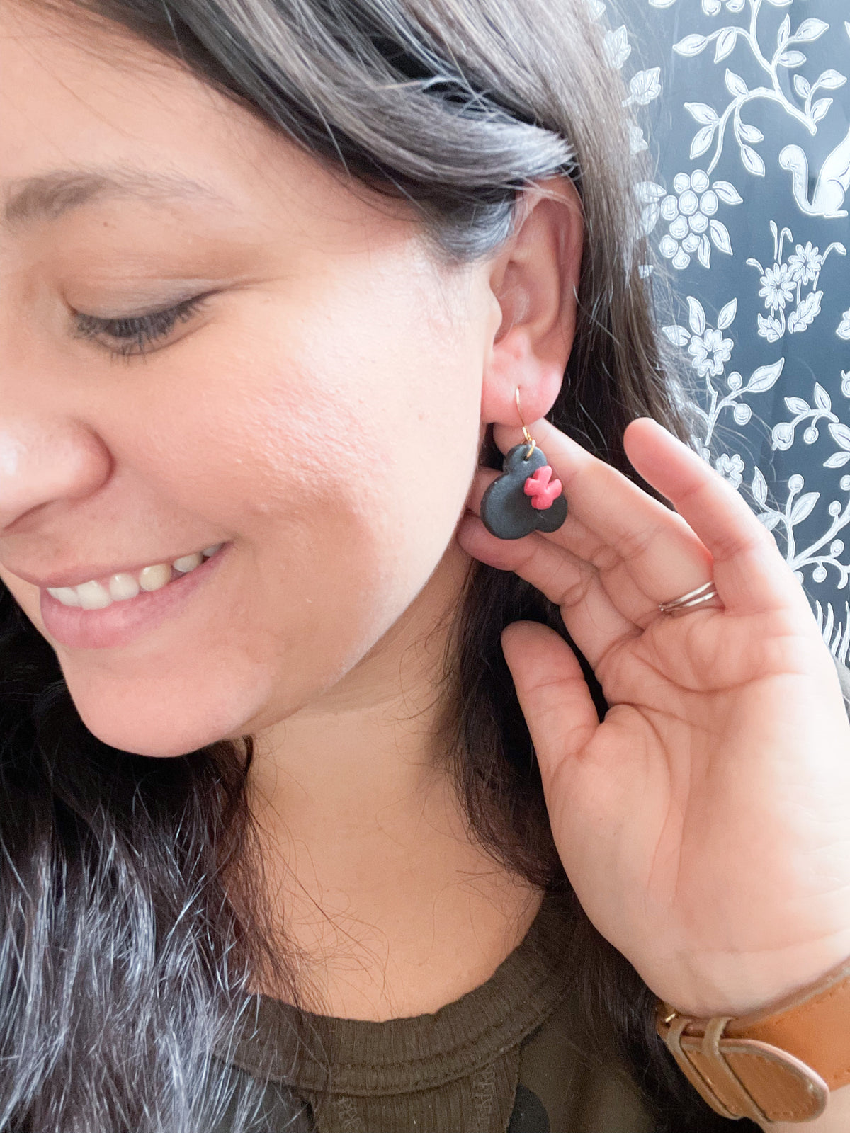 Minnie Mouse Dangle Earrings