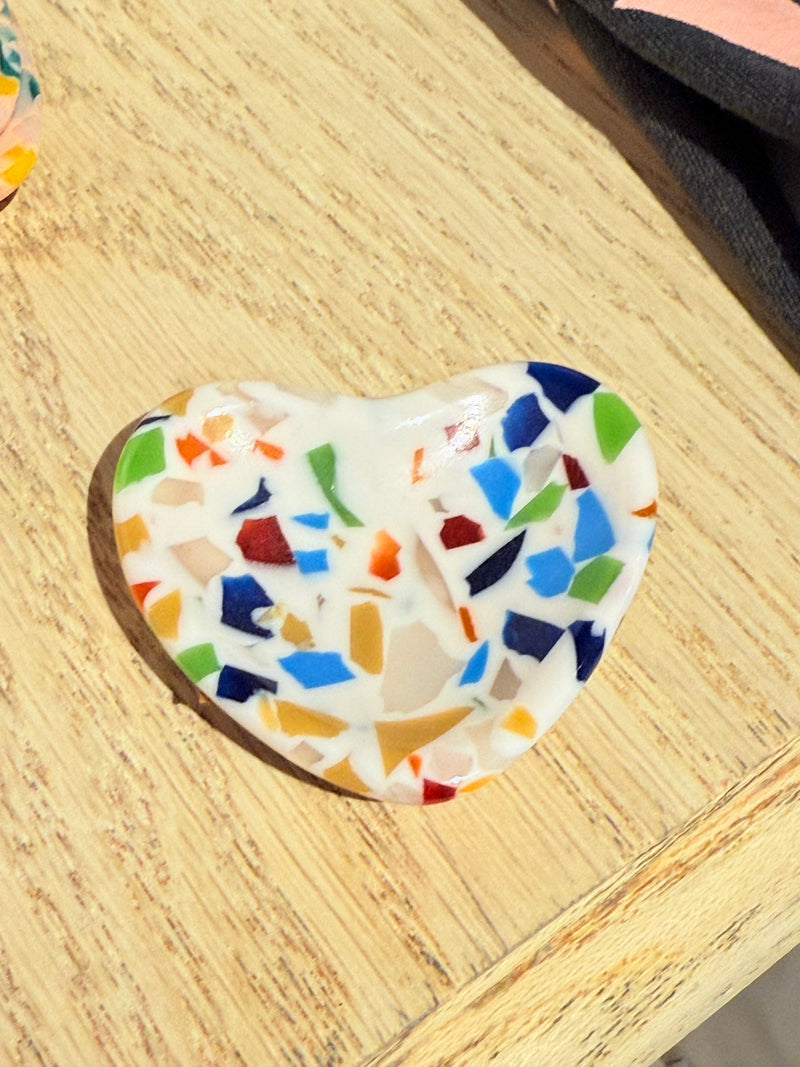 Mini Resin Heart Dishes - Mystery Color