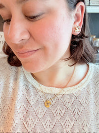 Hand in Hand Necklace - Gold