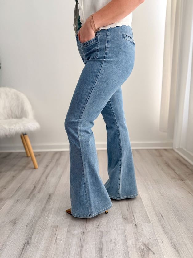 Front Pocket Judy Blue Flare Jeans