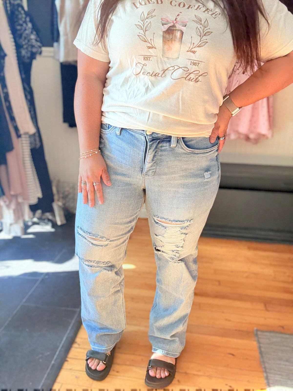 Distressed Wide Leg Jeans