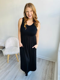 Black Classic Sleeveless Maxi Dress