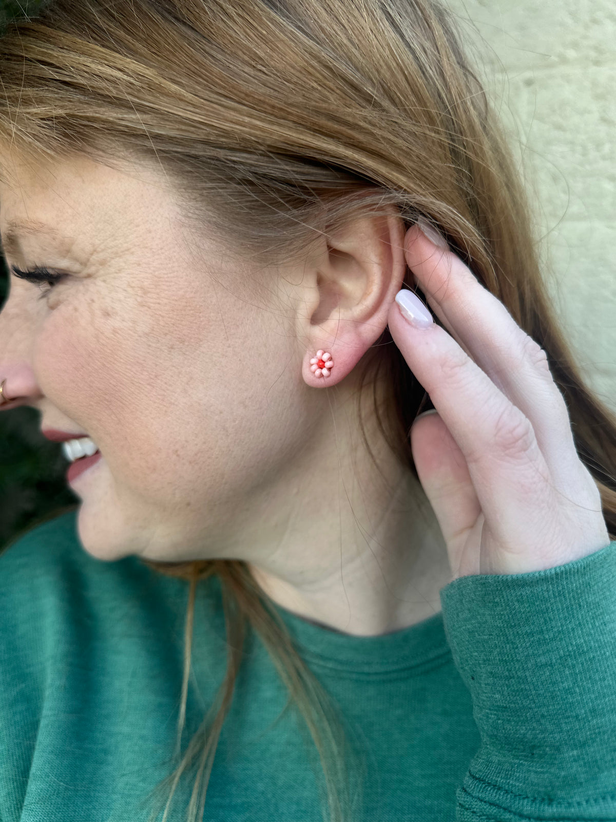 Tina Beaded Floral Stud Earring - Pink