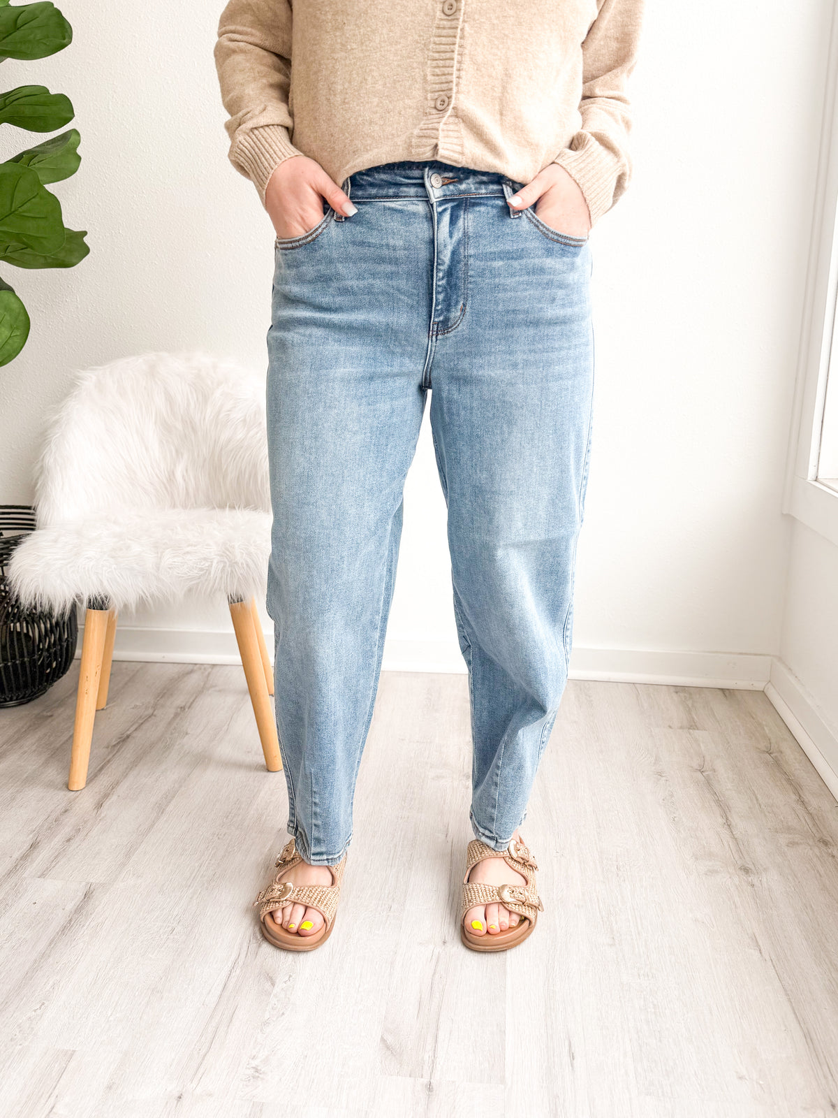 Harper JB Barrel Jean