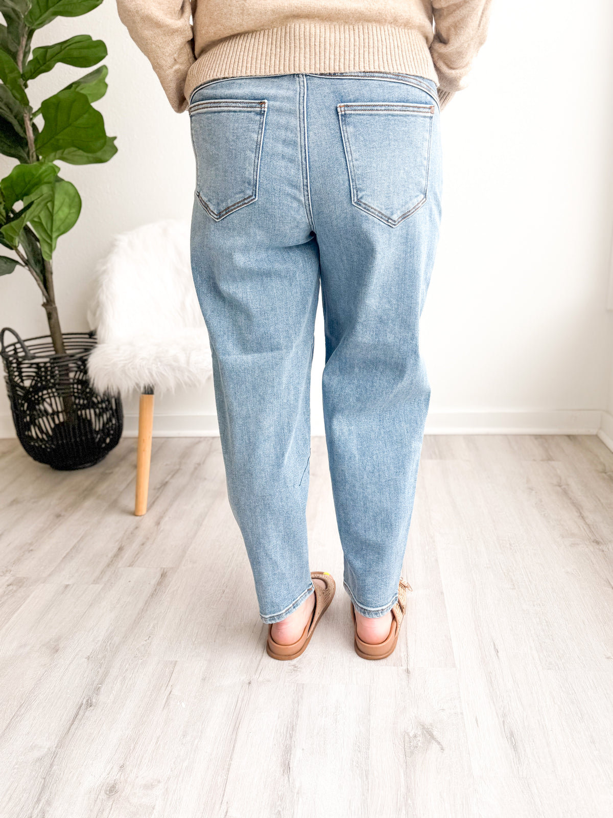 Harper JB Barrel Jean