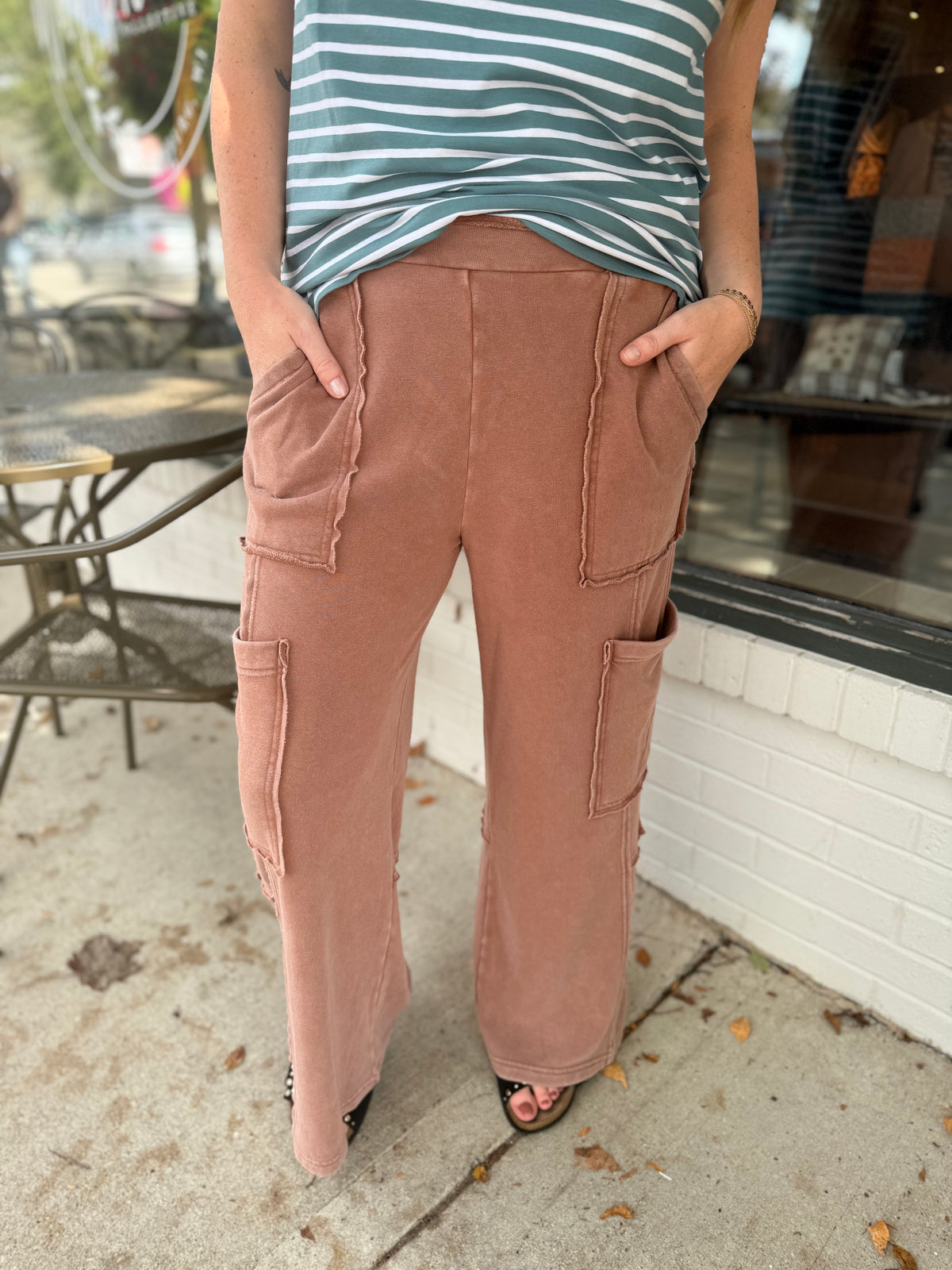 Cozy Cargo Relaxed Pant - Chestnut