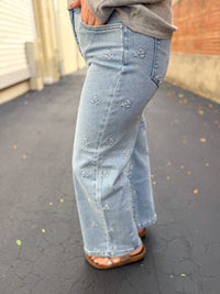 Flower Embroidered High Rise Crop Jean