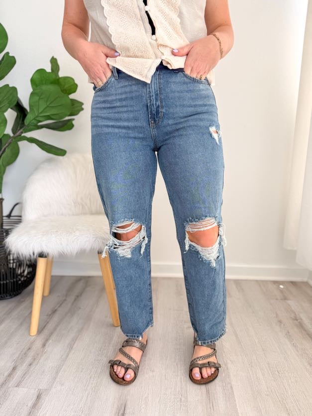 Everyday Edge Distressed Jeans