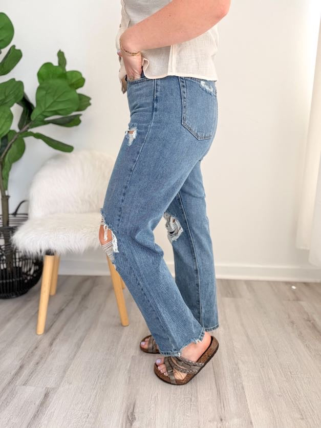Everyday Edge Distressed Jeans