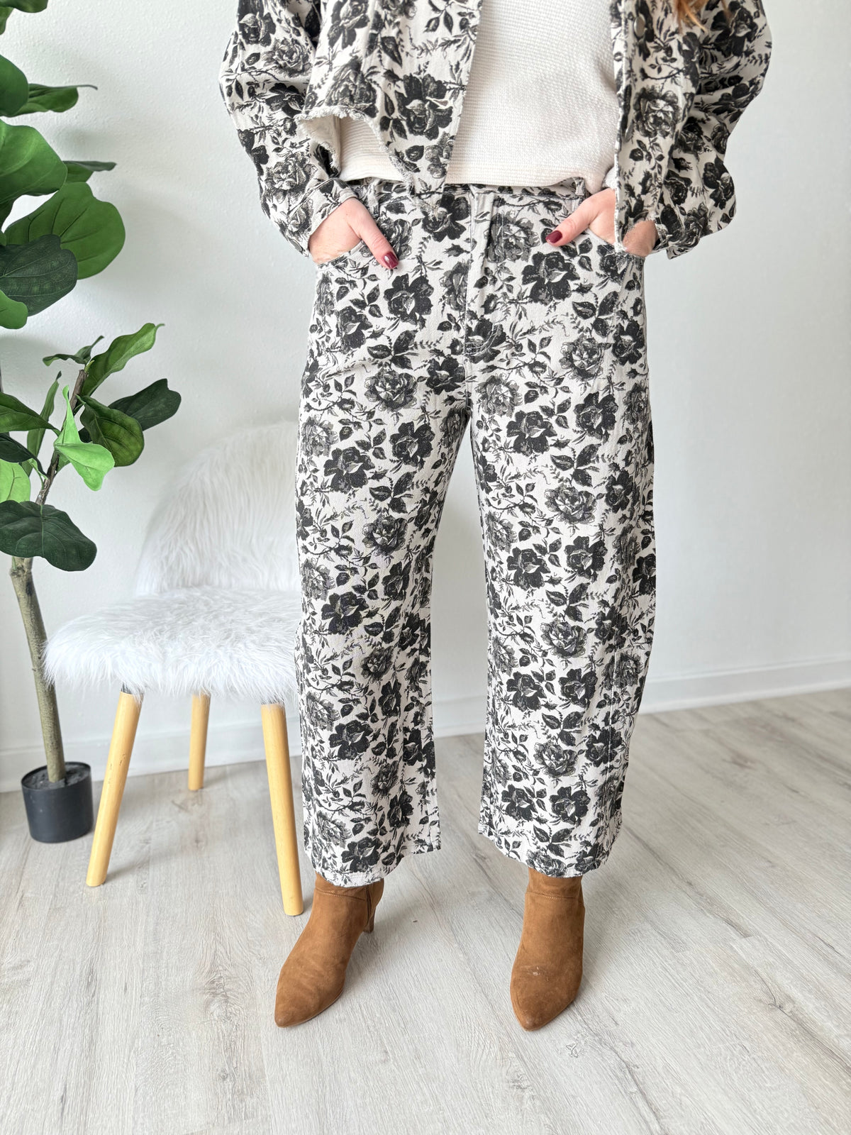 Annie Black Rose Pants
