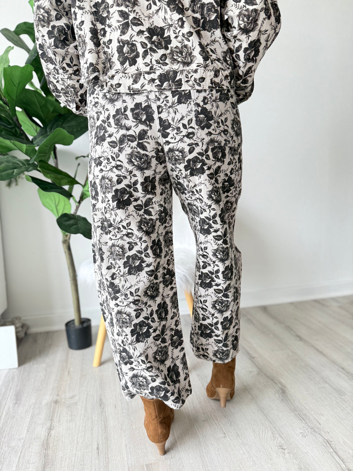 Annie Black Rose Pants