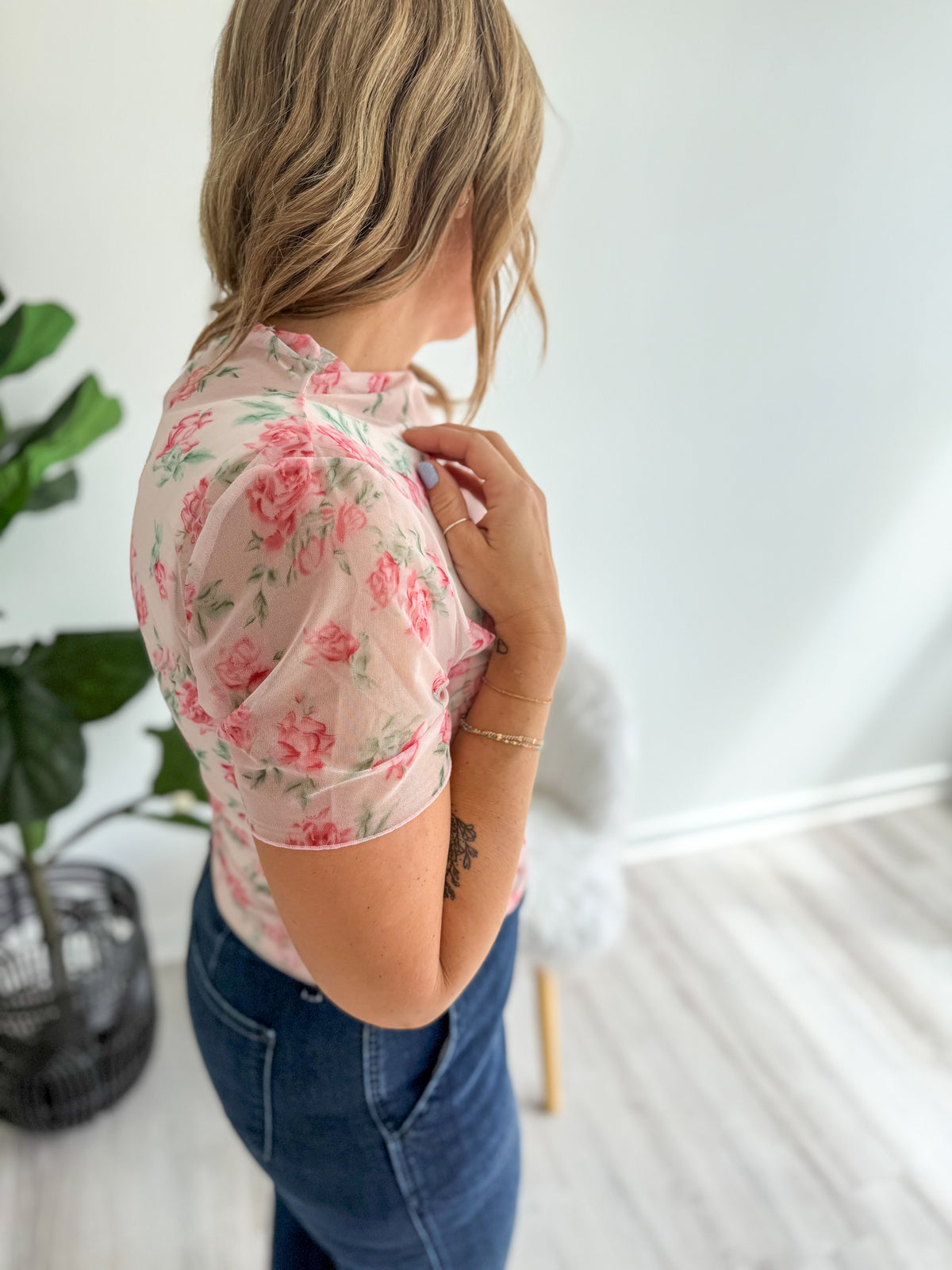 Rose Mesh Short Sleeve