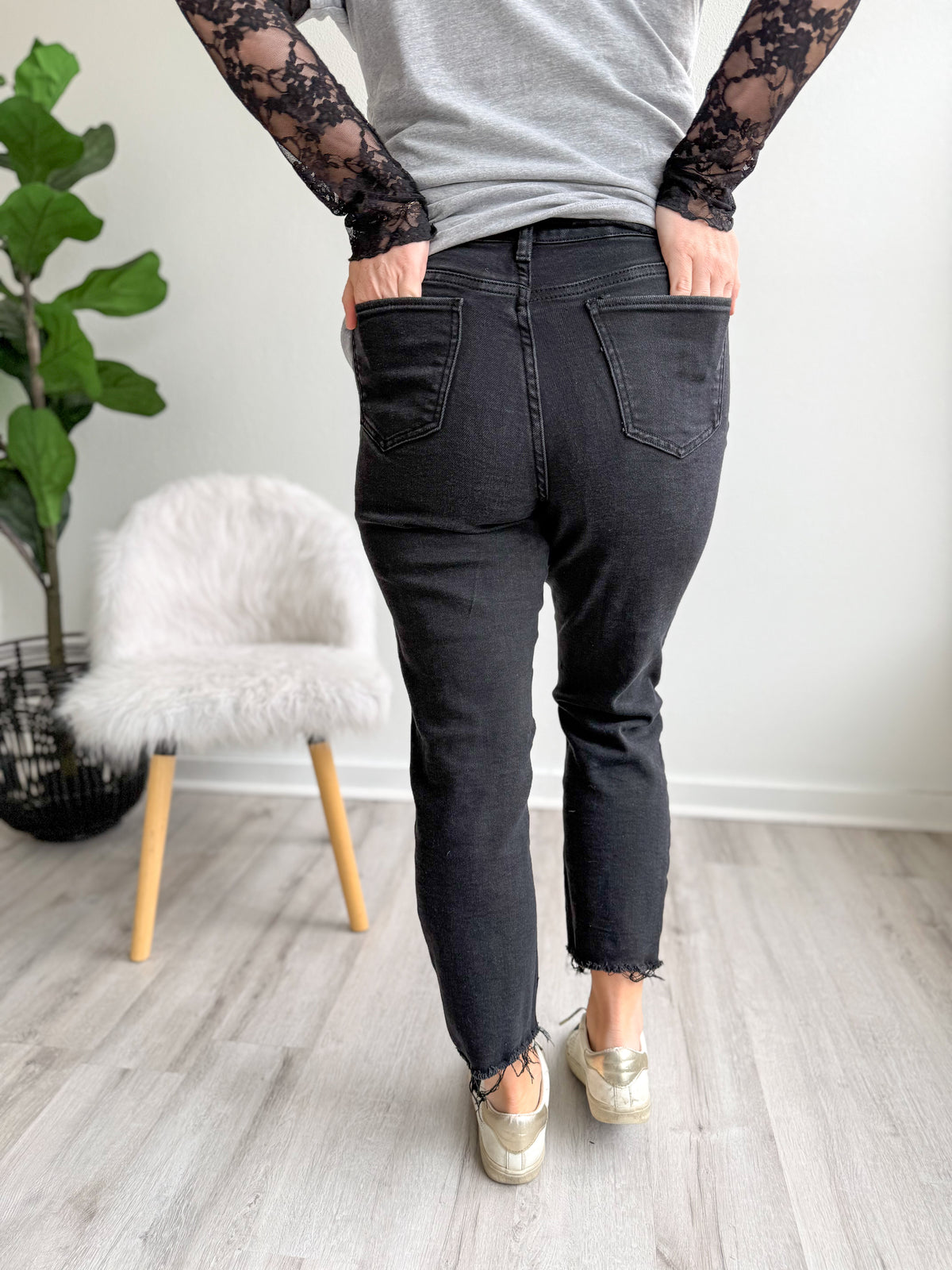 Hadley Distressed Stretch Skinny Pants