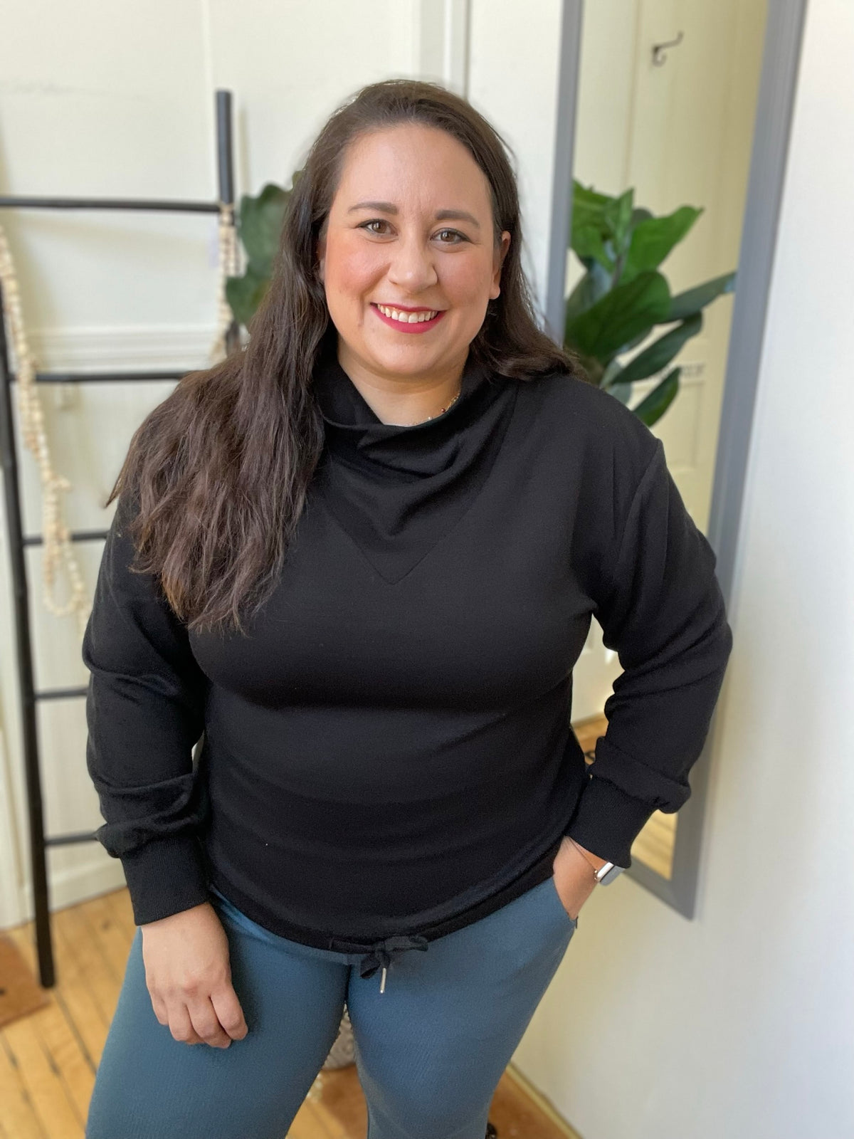 Making Moves Sleek Pullover