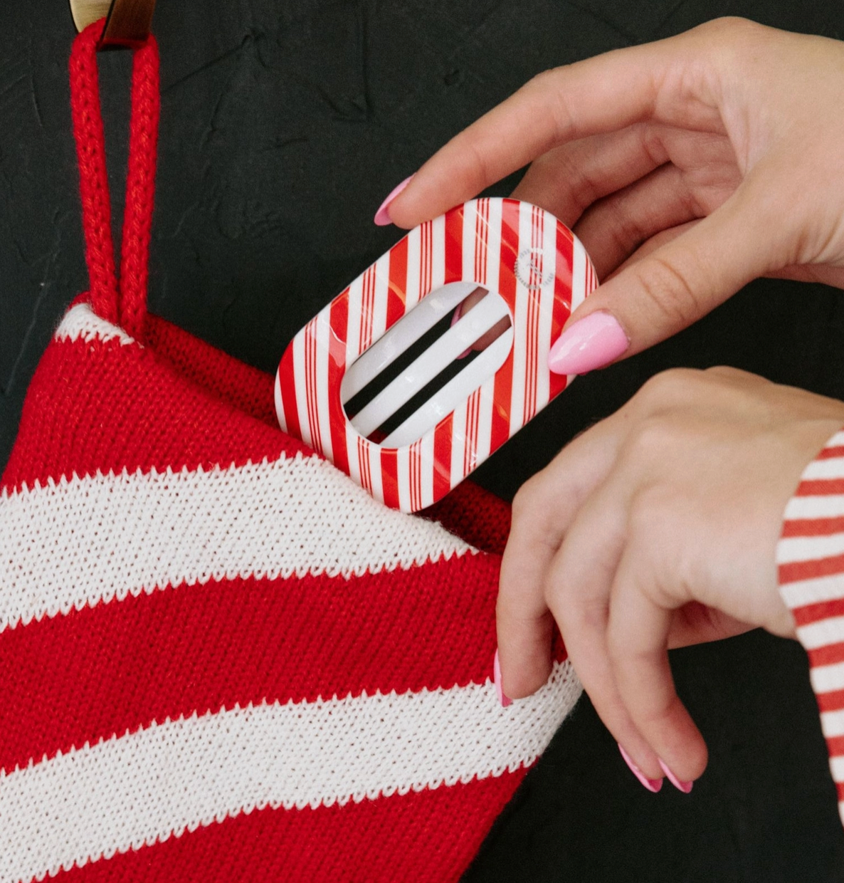Teletie Flat Round Hair Clip - Small - Candy Cane Crush