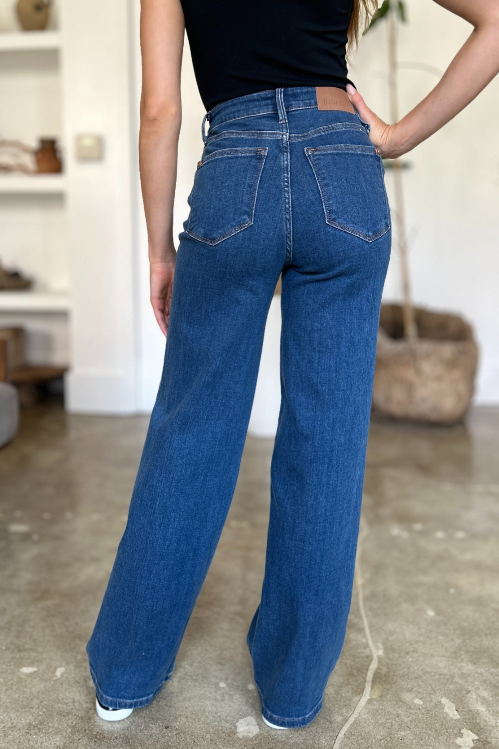 Online Exclusive Judy Blue  High Rise Straight Jeans - DS