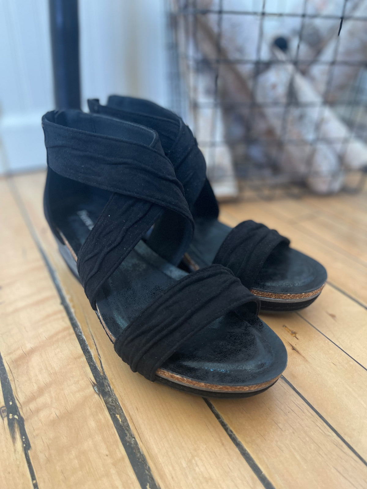 Evermore Black Wedge